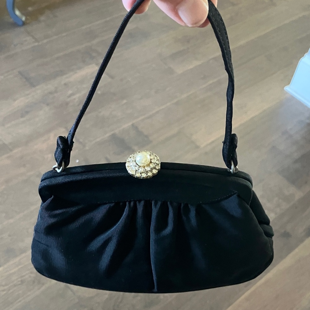 Vintage L and M kisslock evening Black purse bag with rhinestone Pearl closure